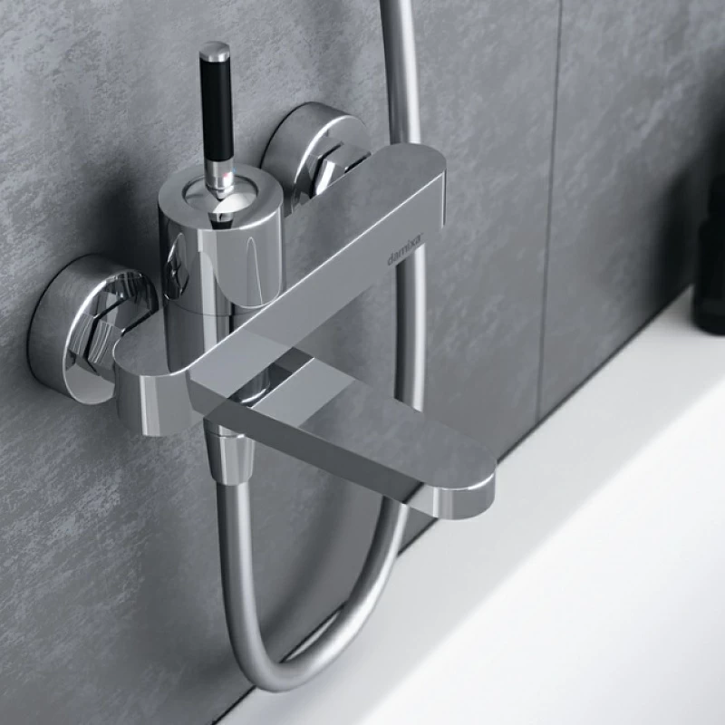 Смеситель для ванны и душа Damixa Arc 291000000 поворотный излив, хром